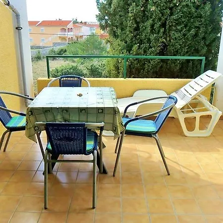 Nikola Apartment