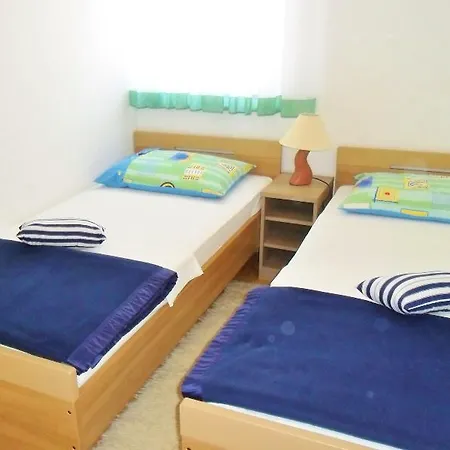 Nikola Apartment *